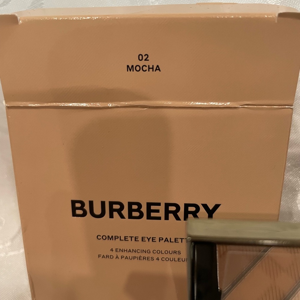 Burberry Eyeshadow Palette in Mocha Shades New in Box - Picture 3 of 5